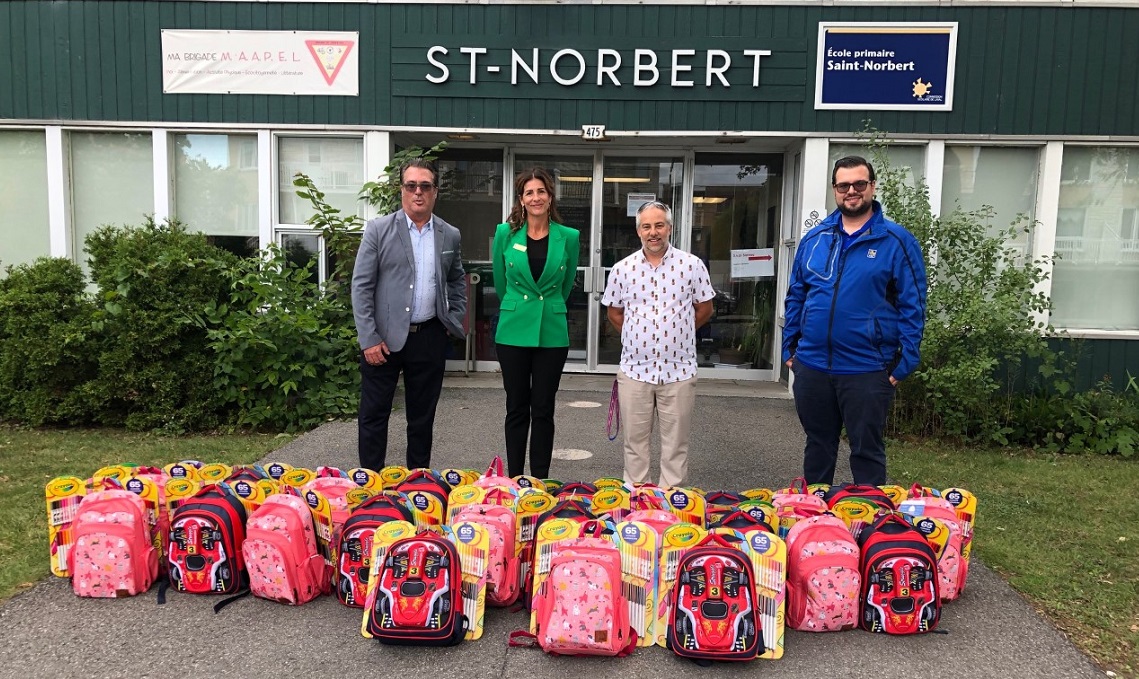 Des sacs à dos remis à 24 familles de l’école Saint-Norbert