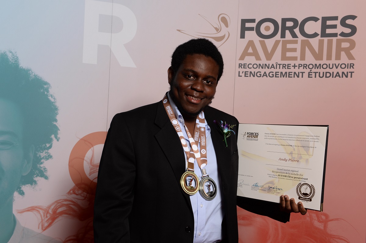 Andy Pierre, Grand Lauréat régional dans la catégorie élève persévérant au gala Forces Avenir!